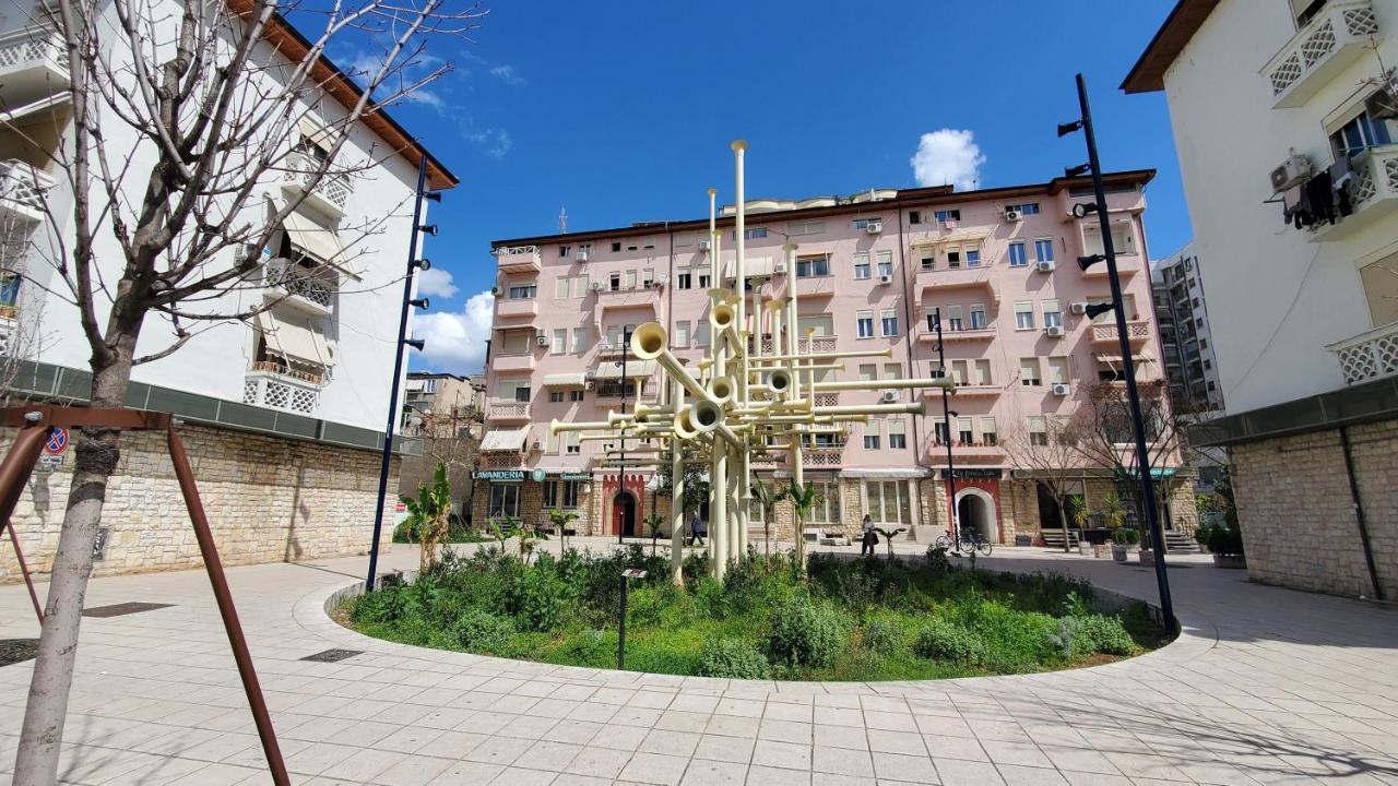 Metropolitan Apartments - City Center ติรานา ภายนอก รูปภาพ
